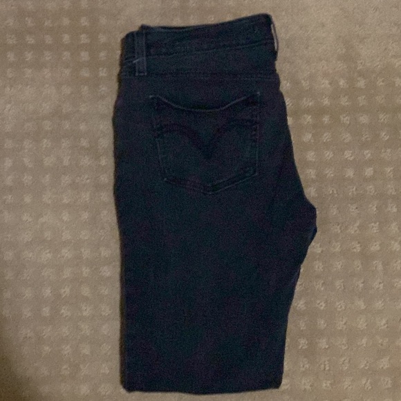 Levi’s - Picture 2 of 7